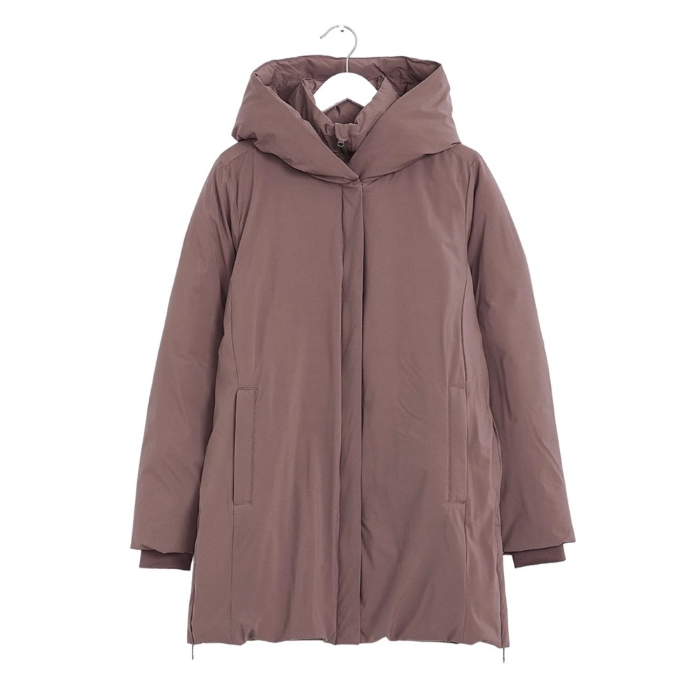 Reitmans Woman’s hooded faux down jacket